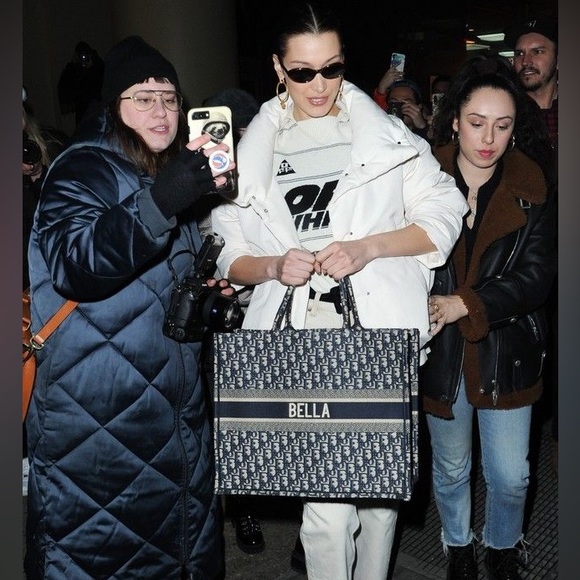 Large Dior Book Totep - Picture 11 of 16